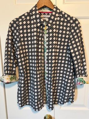 Foxcroft Black & White Geometric Button-Up with Floral Trim